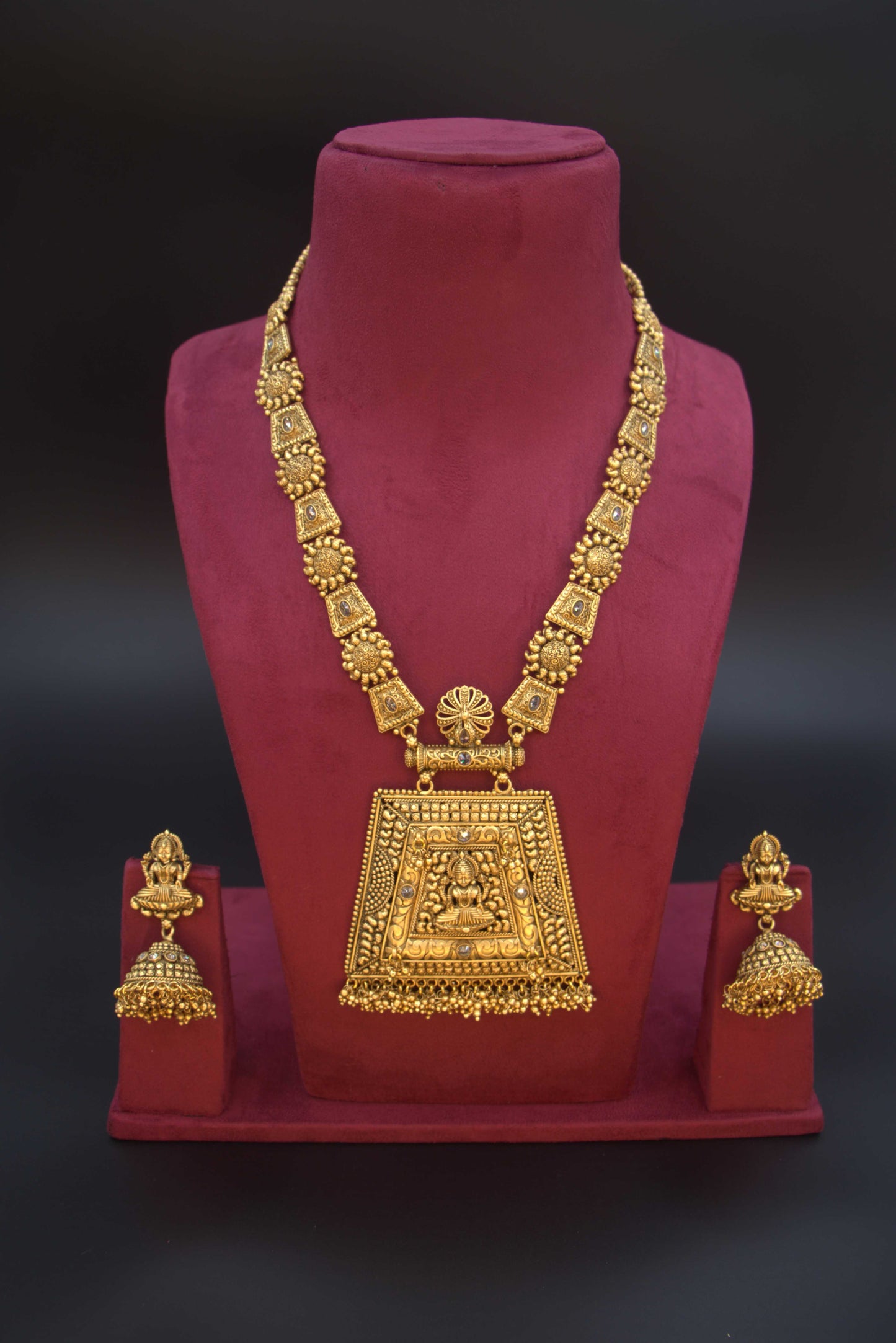 Temple Lakshmi Pendant Bridal Necklace Set