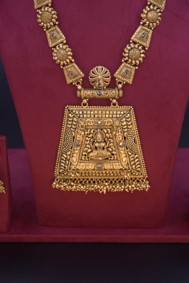 Temple Lakshmi Pendant Bridal Necklace Set