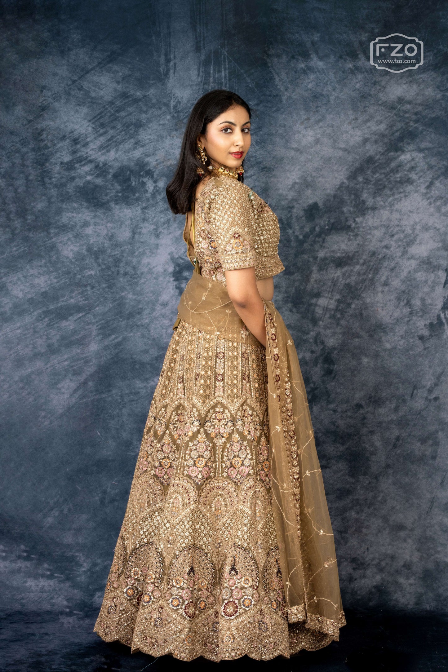 Champagne Royale – Golden Embroidered Bridal Lehenga
