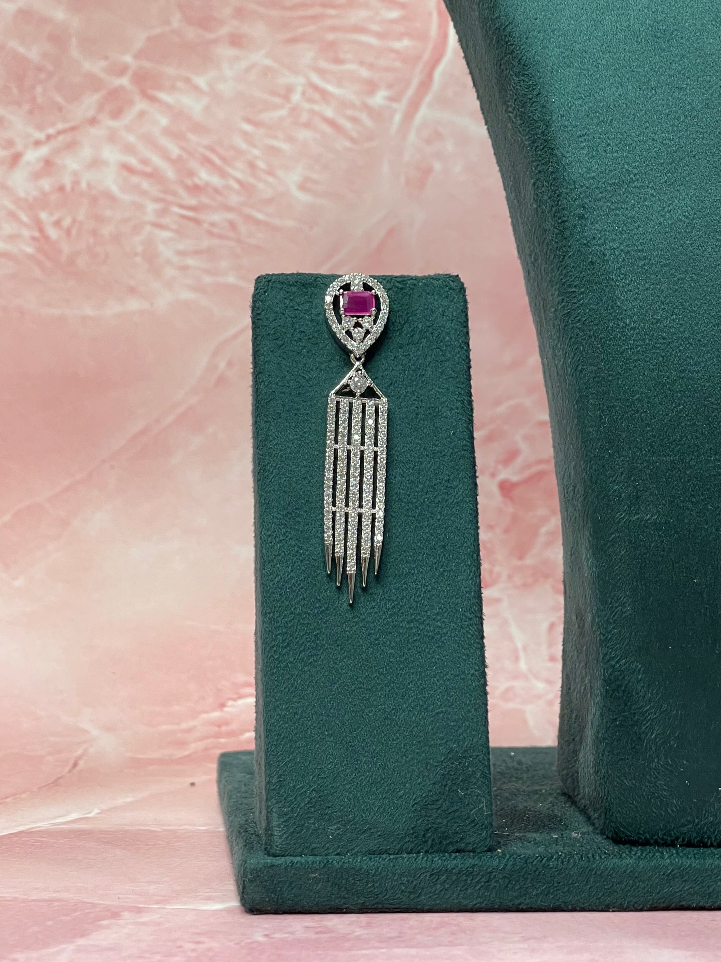 Ruby Radiance – Diamond Necklace Set
