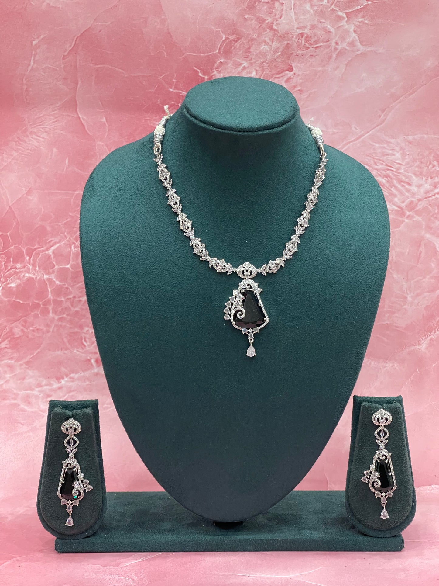 Onyx Whirl Diamond Necklace Set
