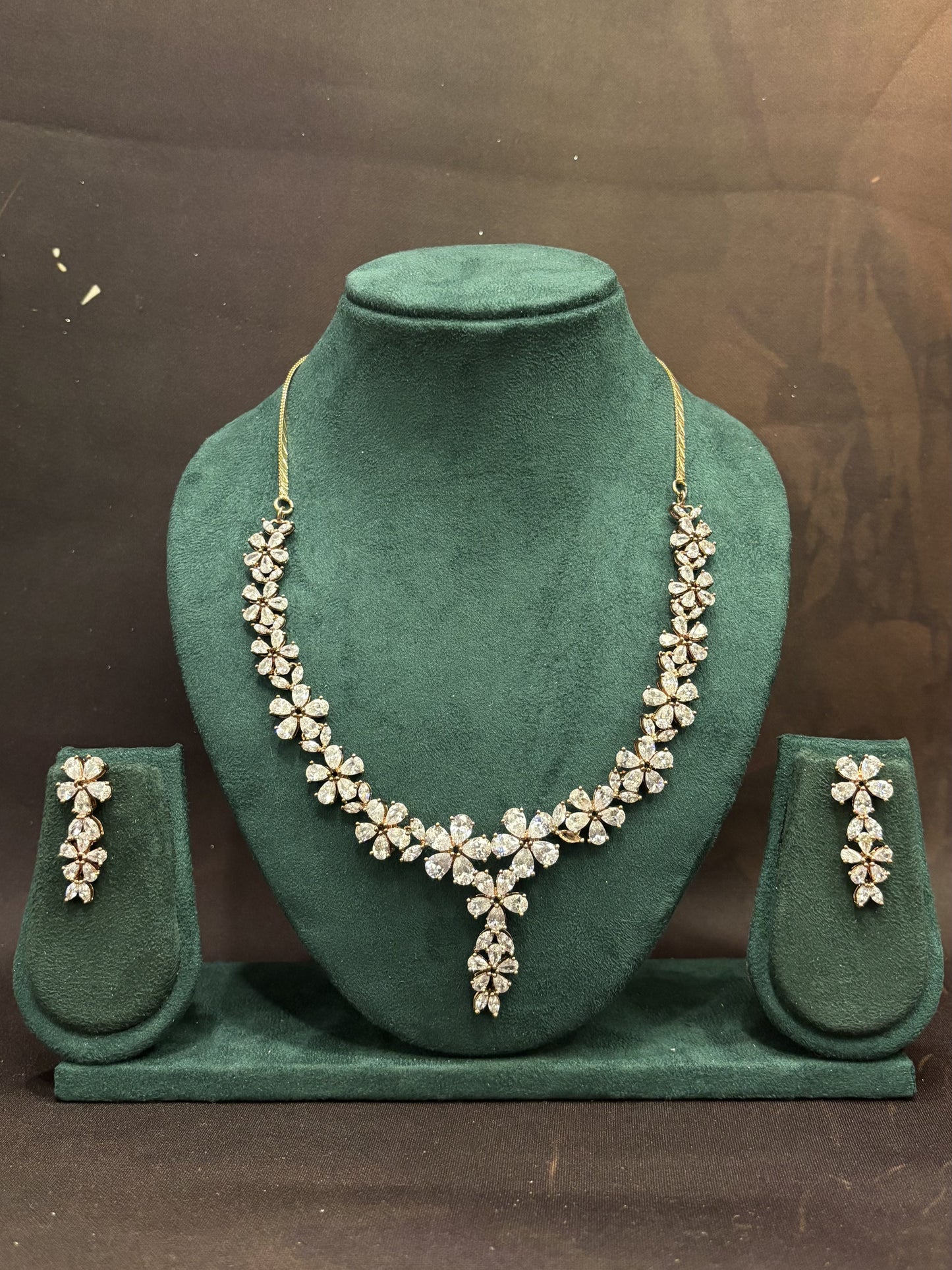 Crystal Bloom – Diamond Floral Necklace Set with Drop Earrings