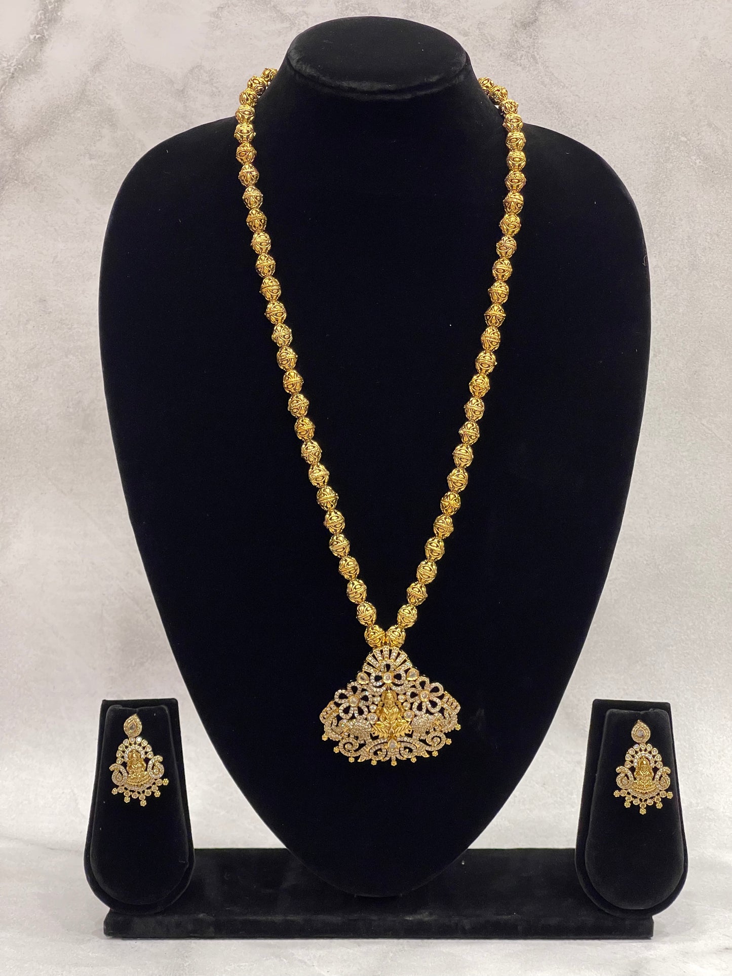 Golden Heritage Bridal Jewellery Set