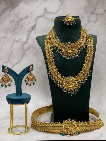 Regal Emerald Antique Bridal Set