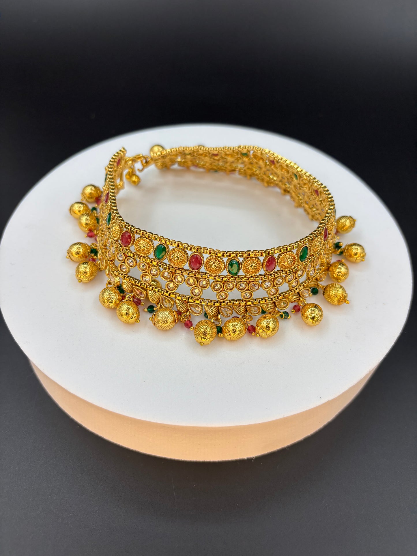 Royal Rhythm – Antique Gold Bridal Anklet