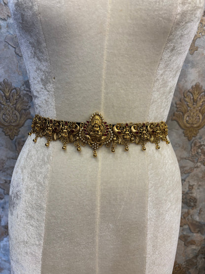 Regal Radiance – Gold & Ruby Bridal Vaddanam