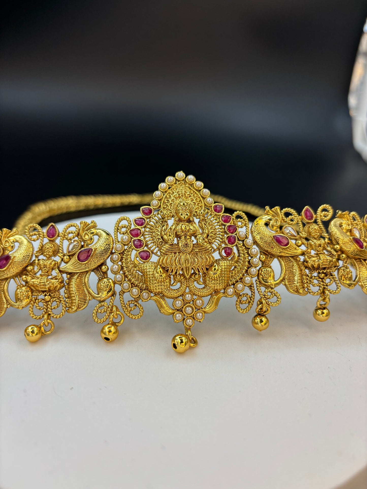Regal Radiance – Gold & Ruby Bridal Vaddanam