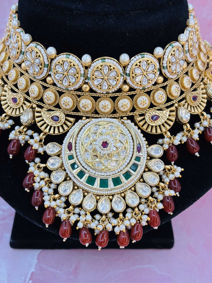 Majestic Kundan Bridal Choker – A Royal Blend of Tradition and Elegance